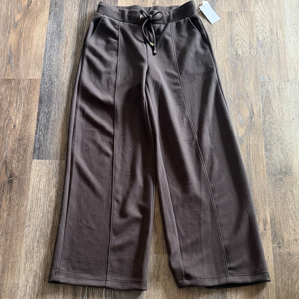 Woman’s Brown Drawstring Pants